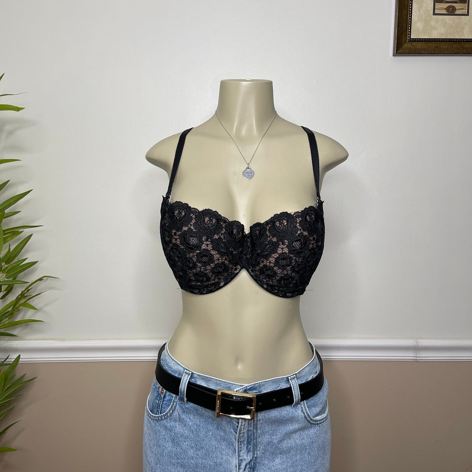 Victoria&acirc;s Secret Floral Lace Miracle Balconet Bra